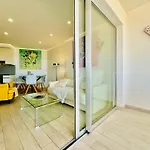 Апартаменты Ocean Garden Адехе